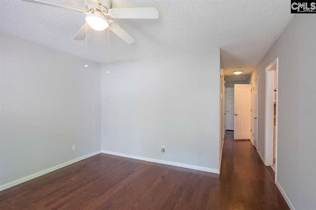 98 Riverview Ct - Photo 4 of 35