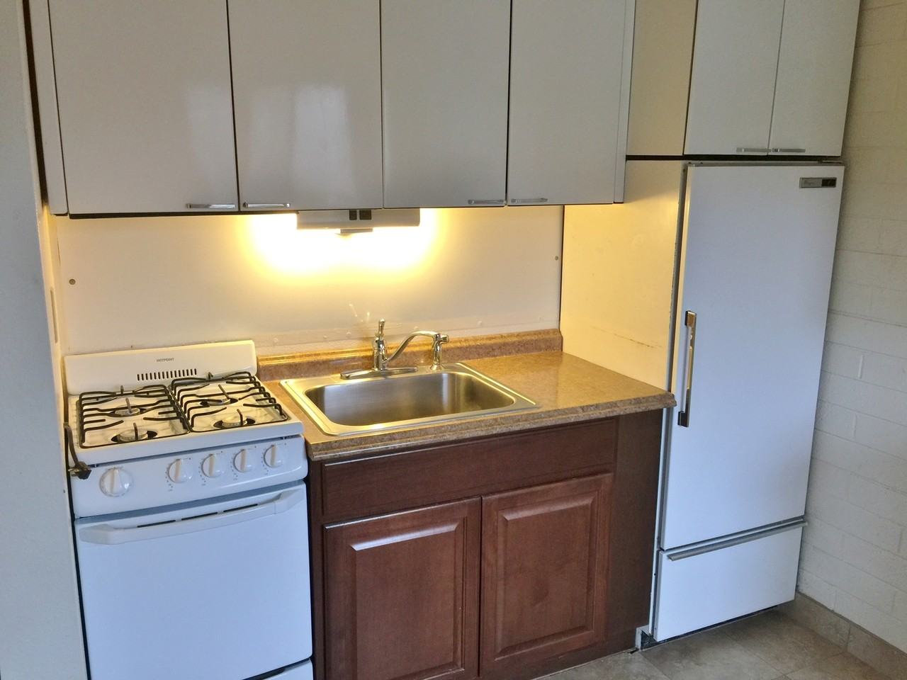 390 Cedar St #18 - Photo 6 of 12