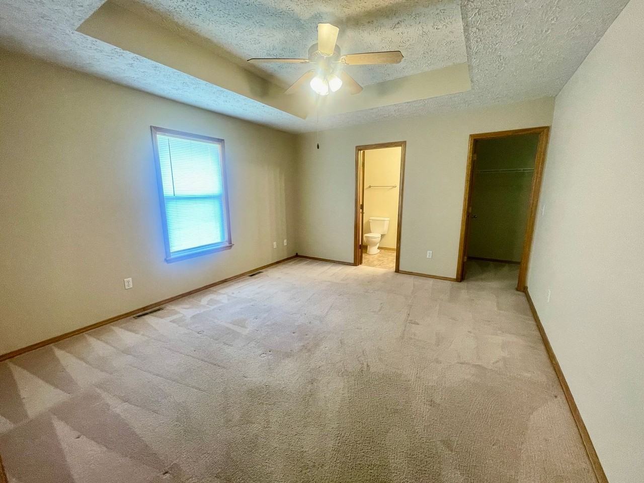 6008 N 8th Ave - Photo 4 of 21