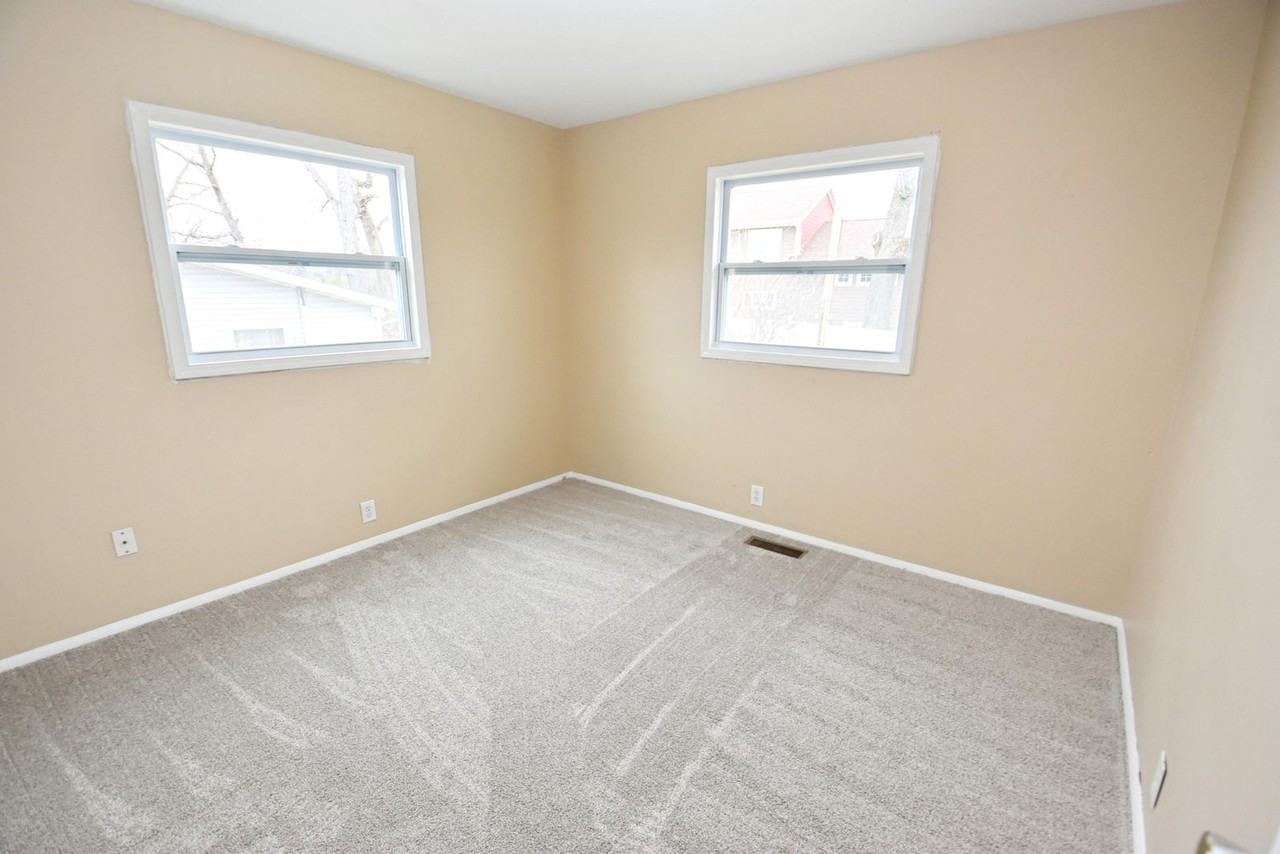 706 N Jacob St - Photo 7 of 16