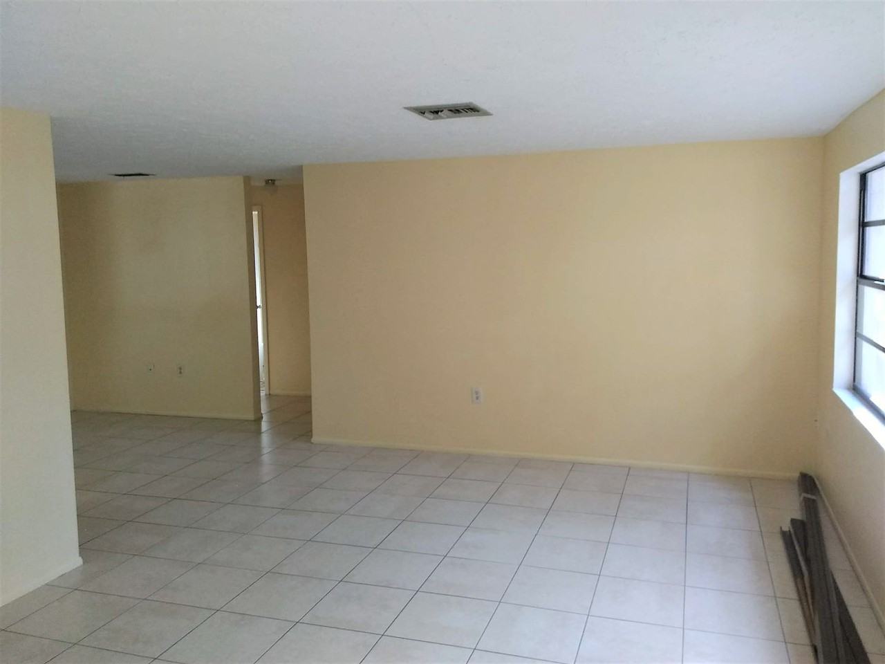 6217 High St - Photo 4 of 21