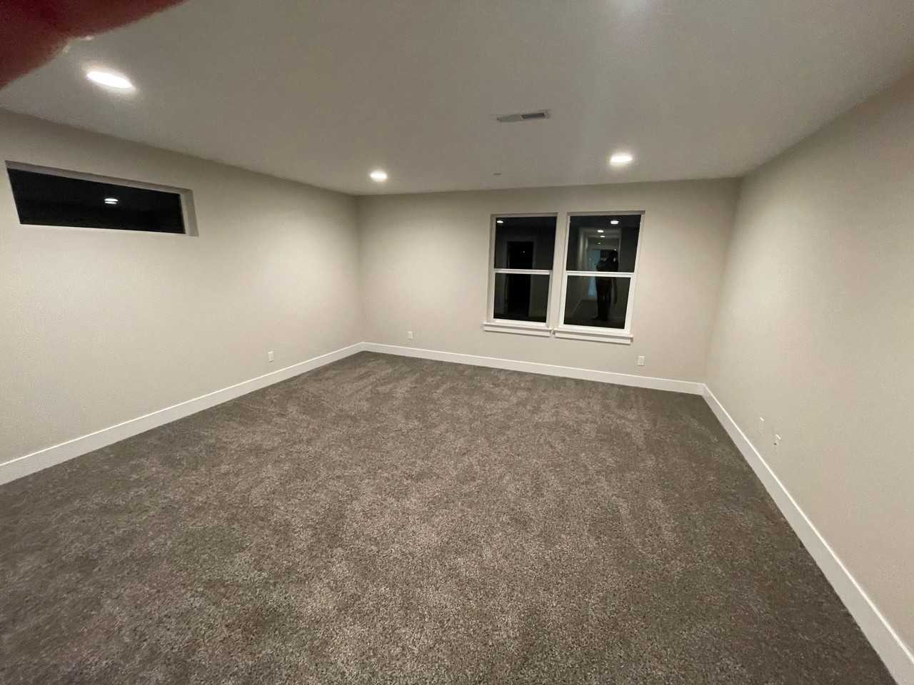 1401 Hardcastle Ave - Photo 5 of 13