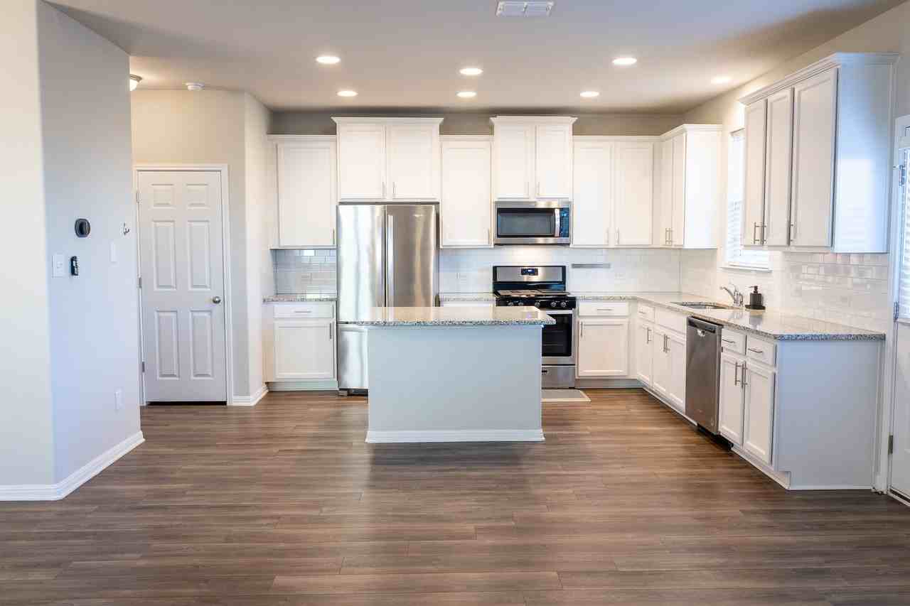 366 Silver Springs Bnd - Photo 2 of 20