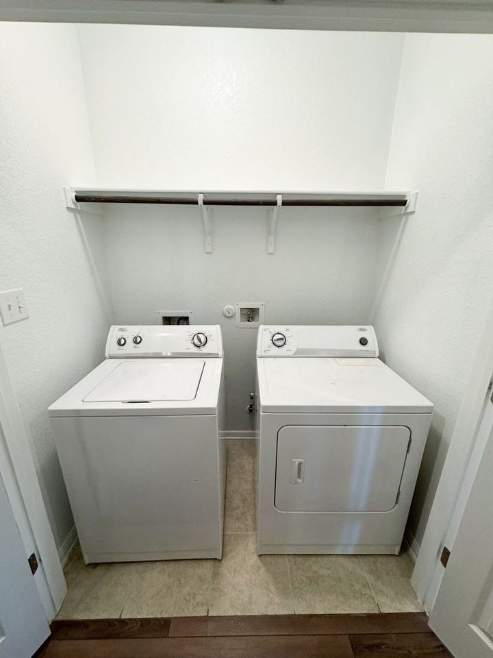 366 Silver Springs Bnd - Photo 6 of 20