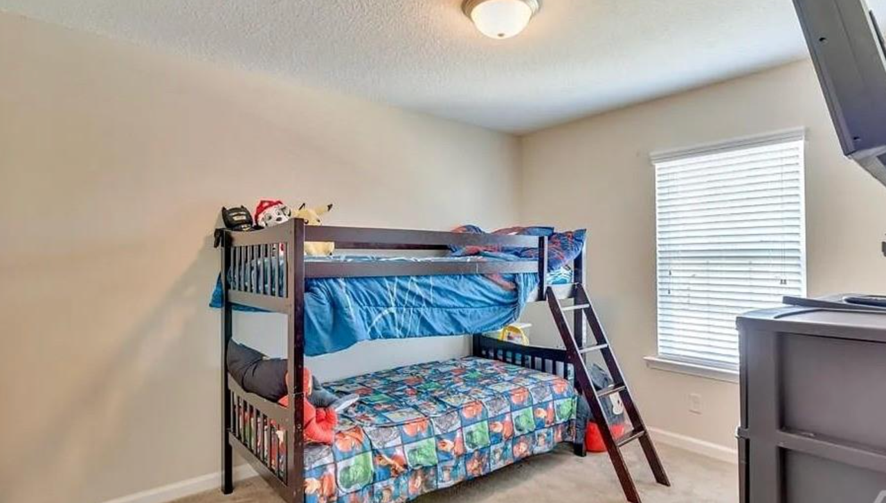 1283 Windrow Dr - Photo 4 of 15