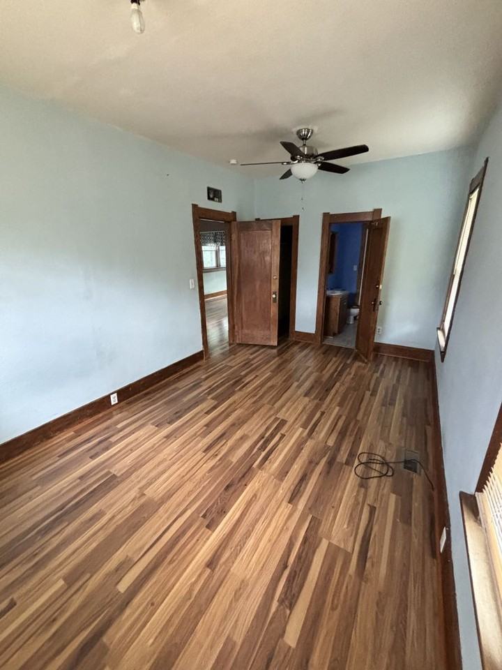 1523 E Garfield St - Photo 2 of 11