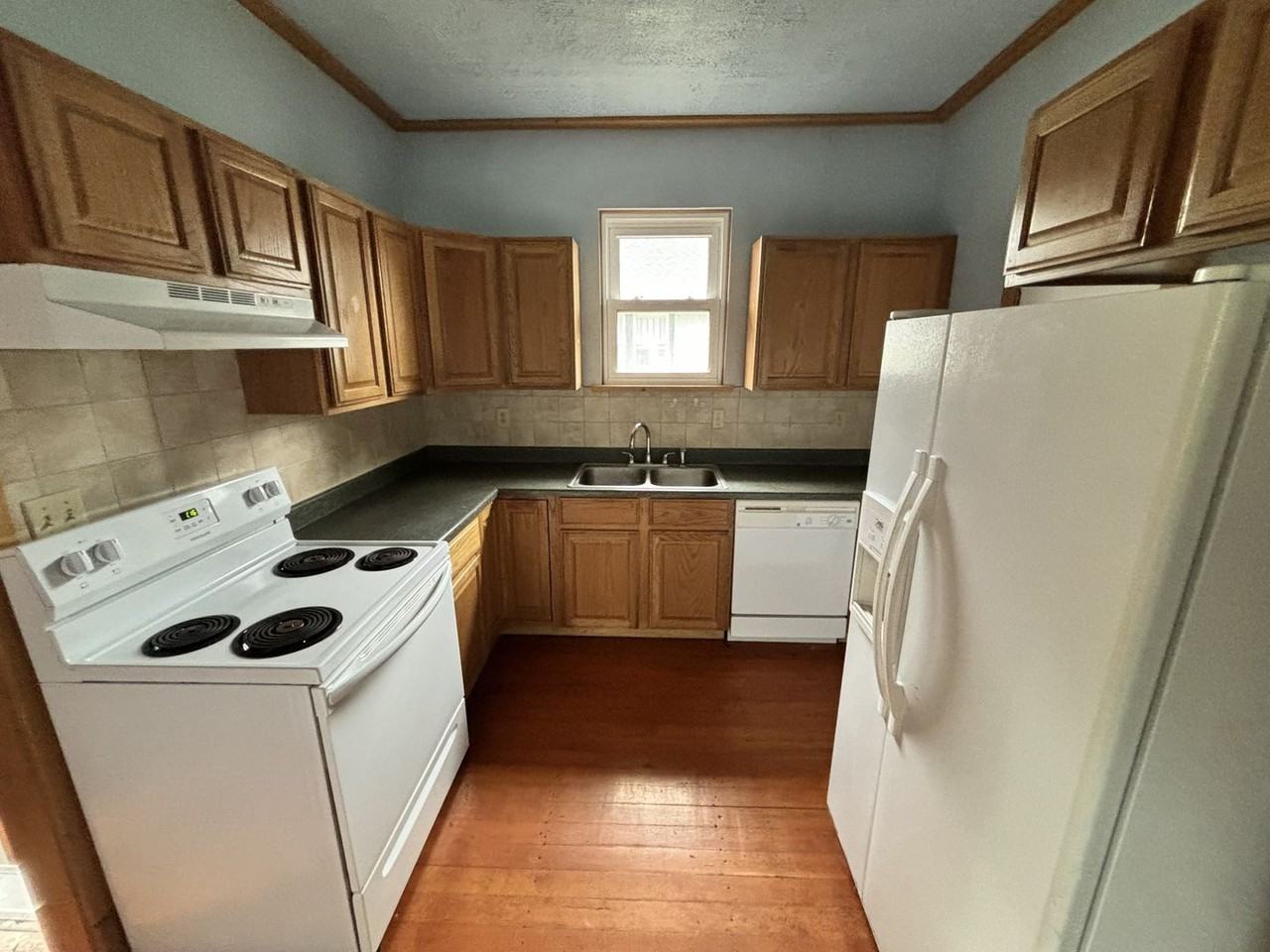 1523 E Garfield St - Photo 3 of 11