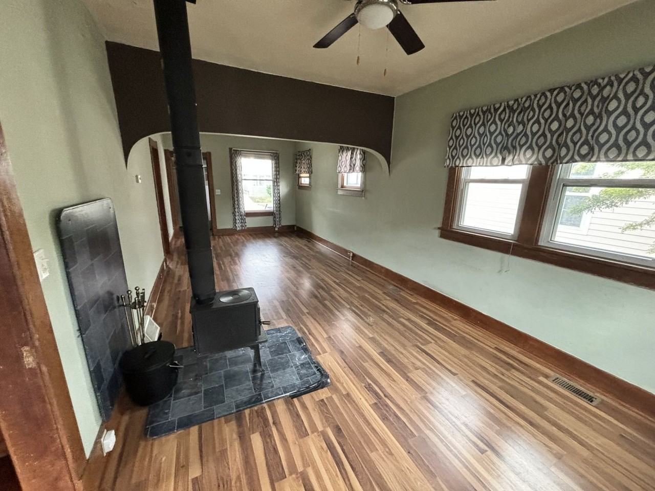 1523 E Garfield St - Photo 4 of 11