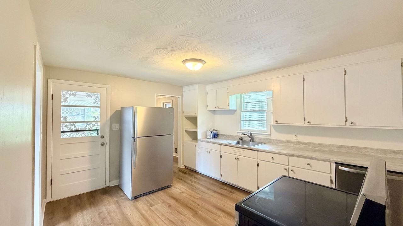 209 Mcfarland Dr - Photo 6 of 14