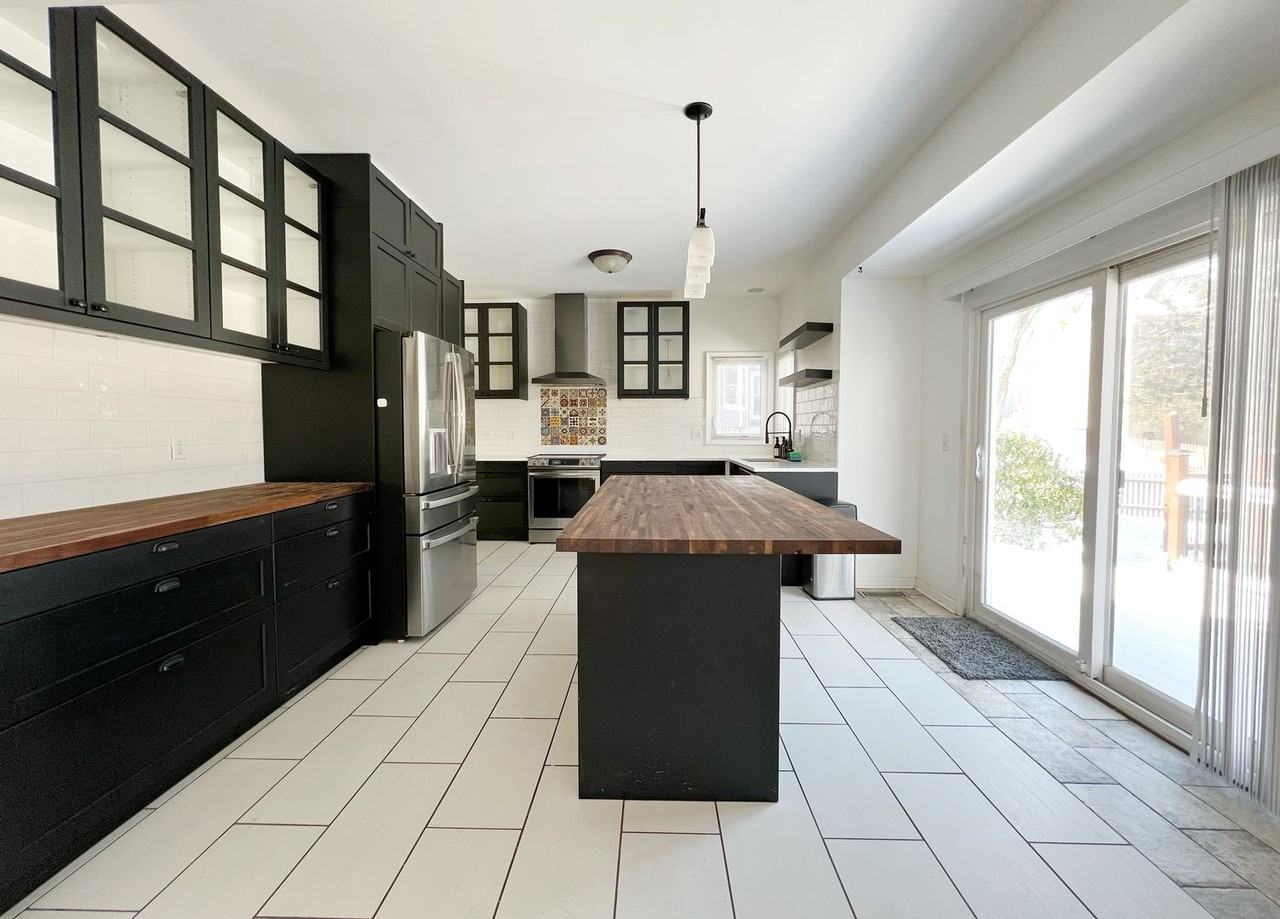 15610 Outlook St - Photo 7 of 22