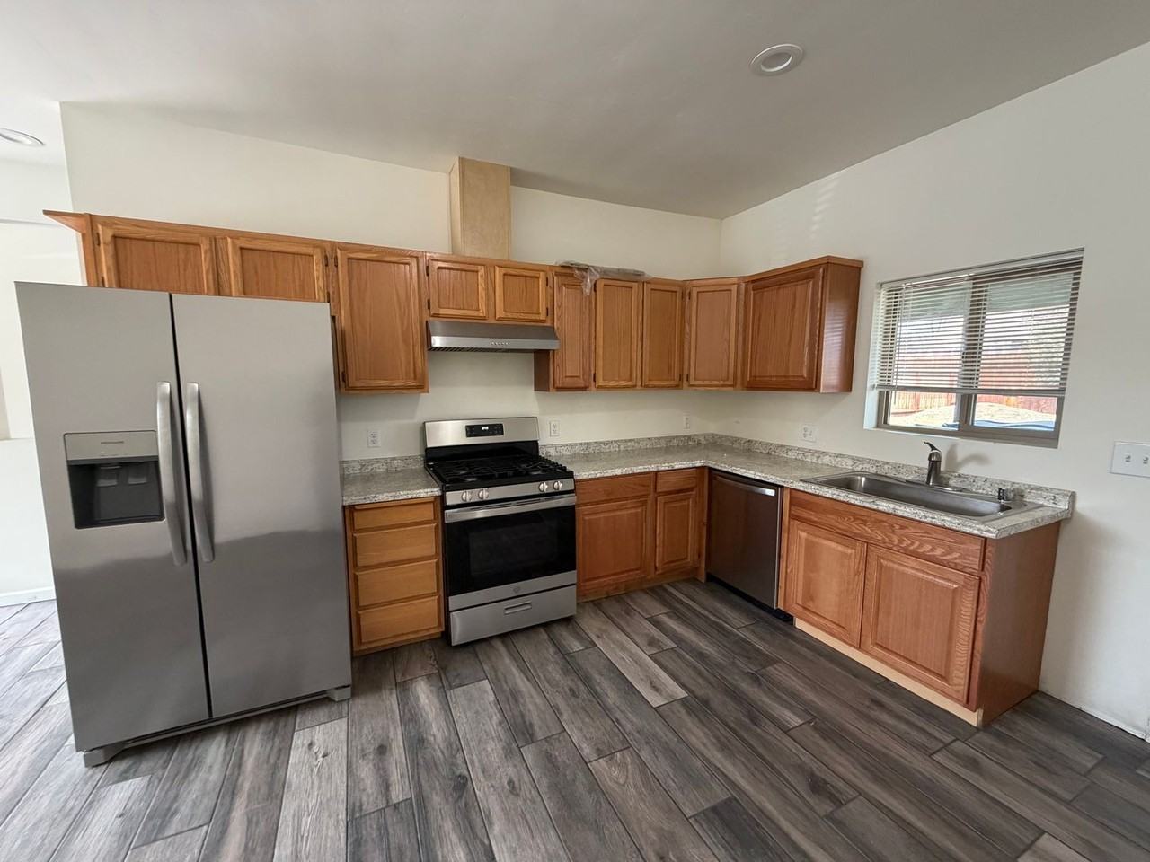 1835 Desna St #A - Photo 5 of 7