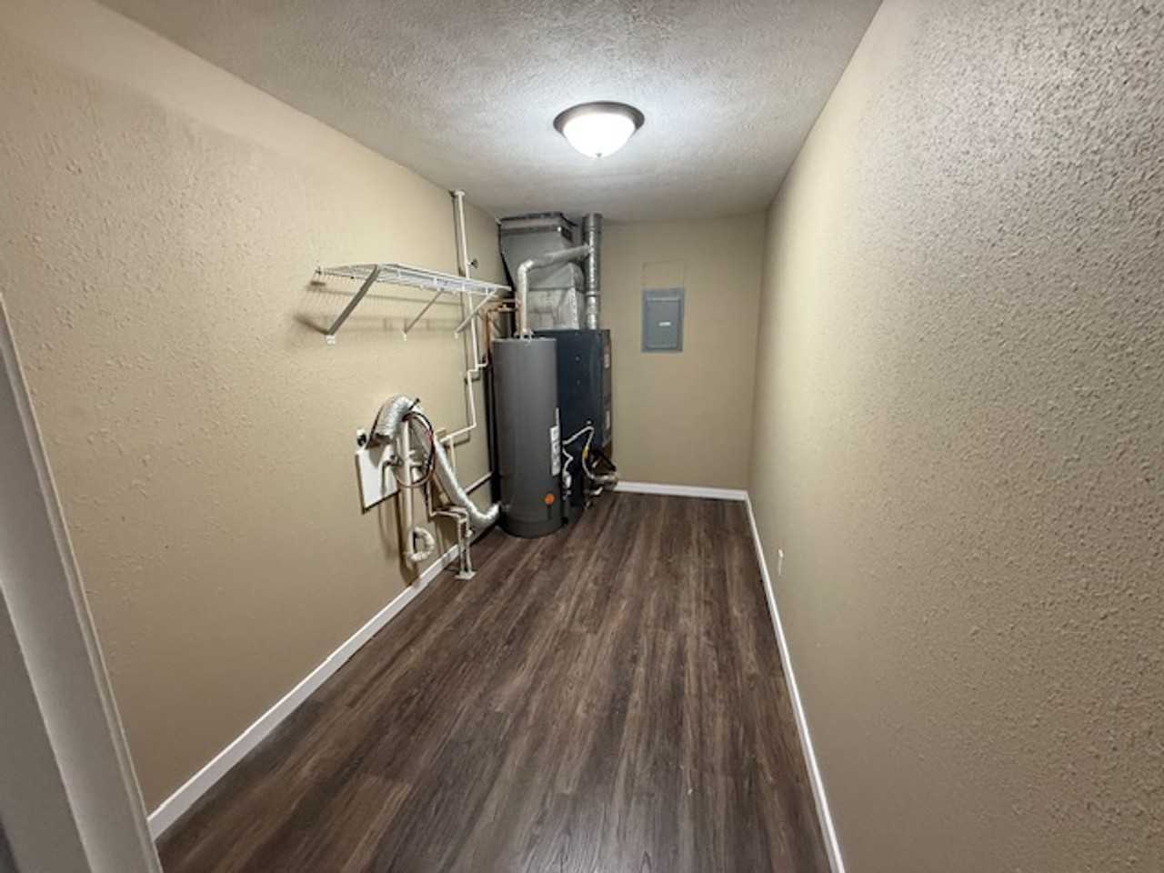 115 W Ash St - Photo 5 of 15