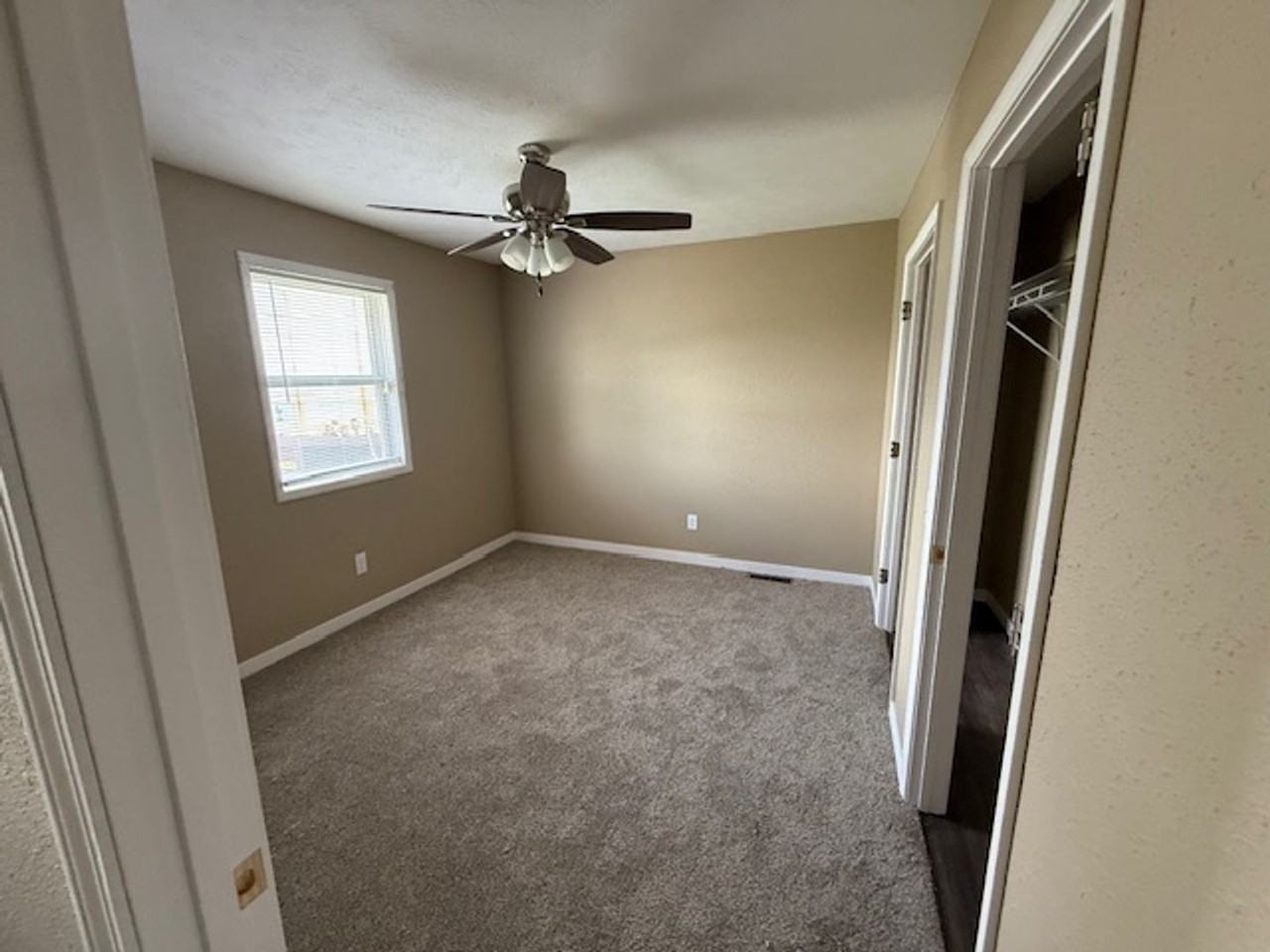 115 W Ash St - Photo 7 of 15