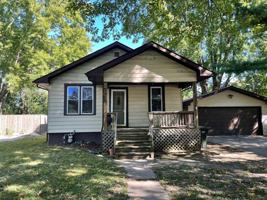 featured image of 904 N Busey Ave