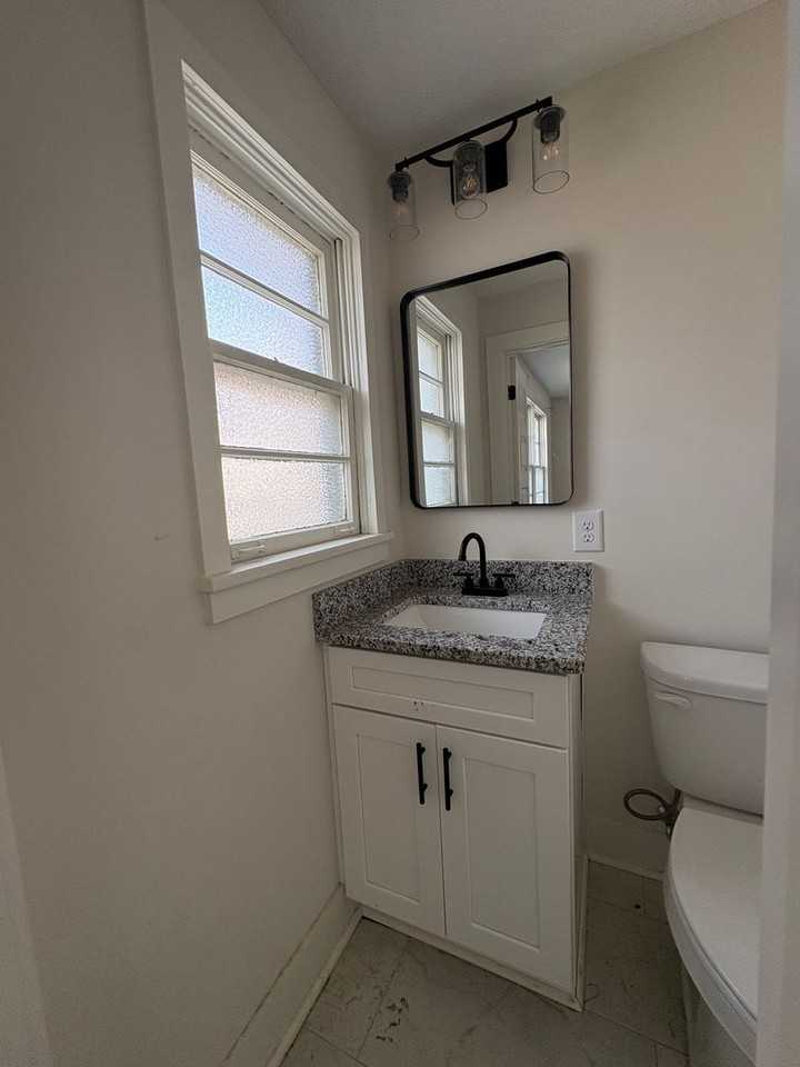 202 Beirne Ave Ne - Photo 6 of 19