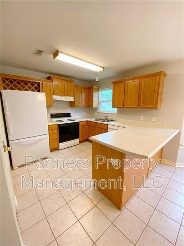 1633 S Tally Ho Dr - Photo 5 of 17