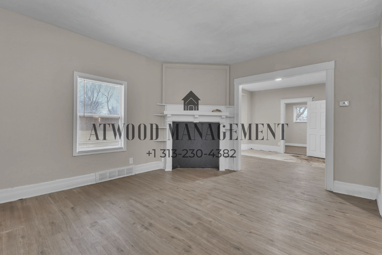 168 Beresford St - Photo 3 of 12