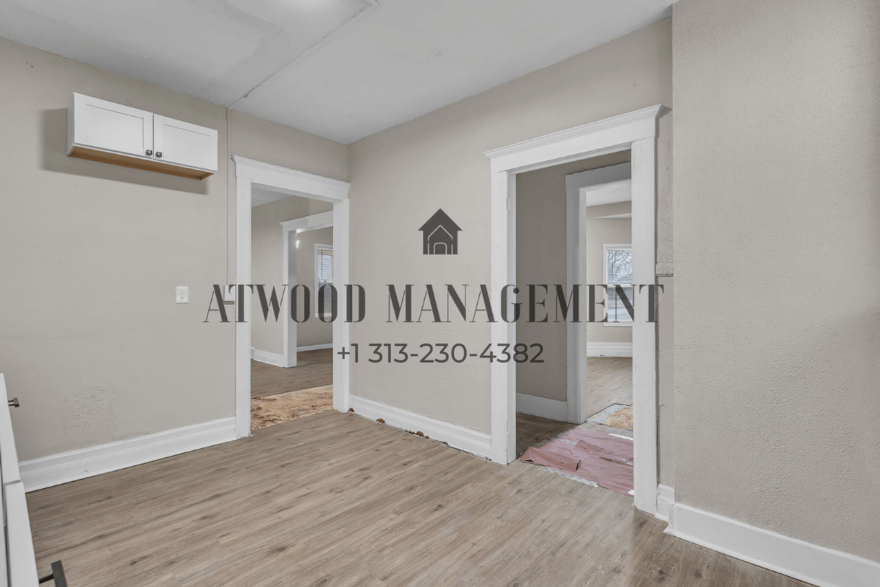 168 Beresford St - Photo 4 of 12