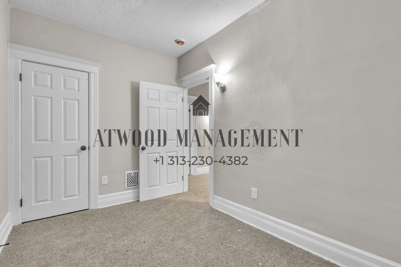 168 Beresford St - Photo 6 of 12