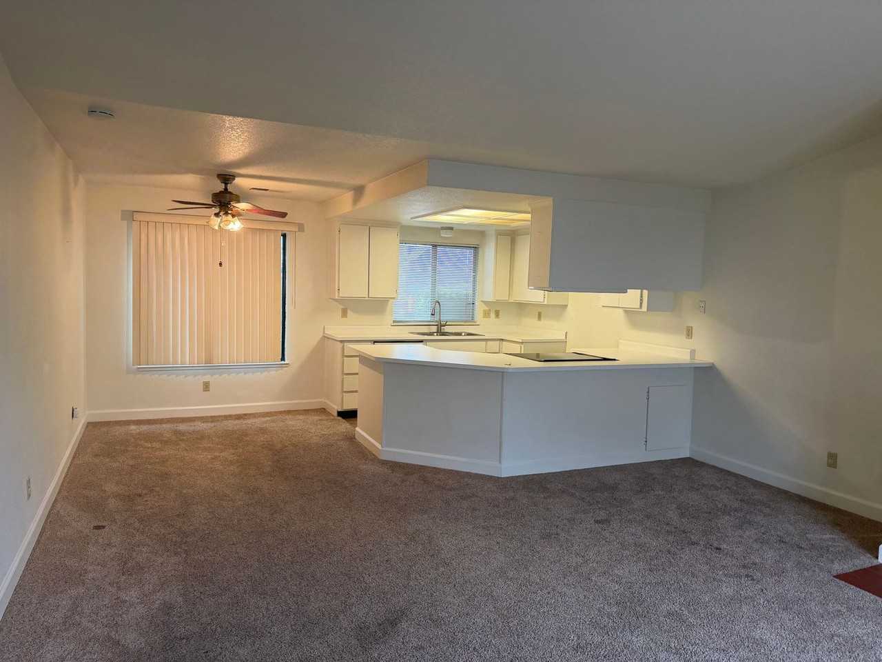 1693 Arlington Ct - Photo 3 of 8