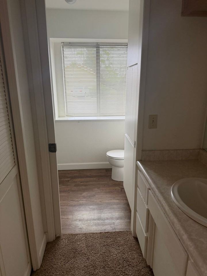 1693 Arlington Ct - Photo 7 of 8