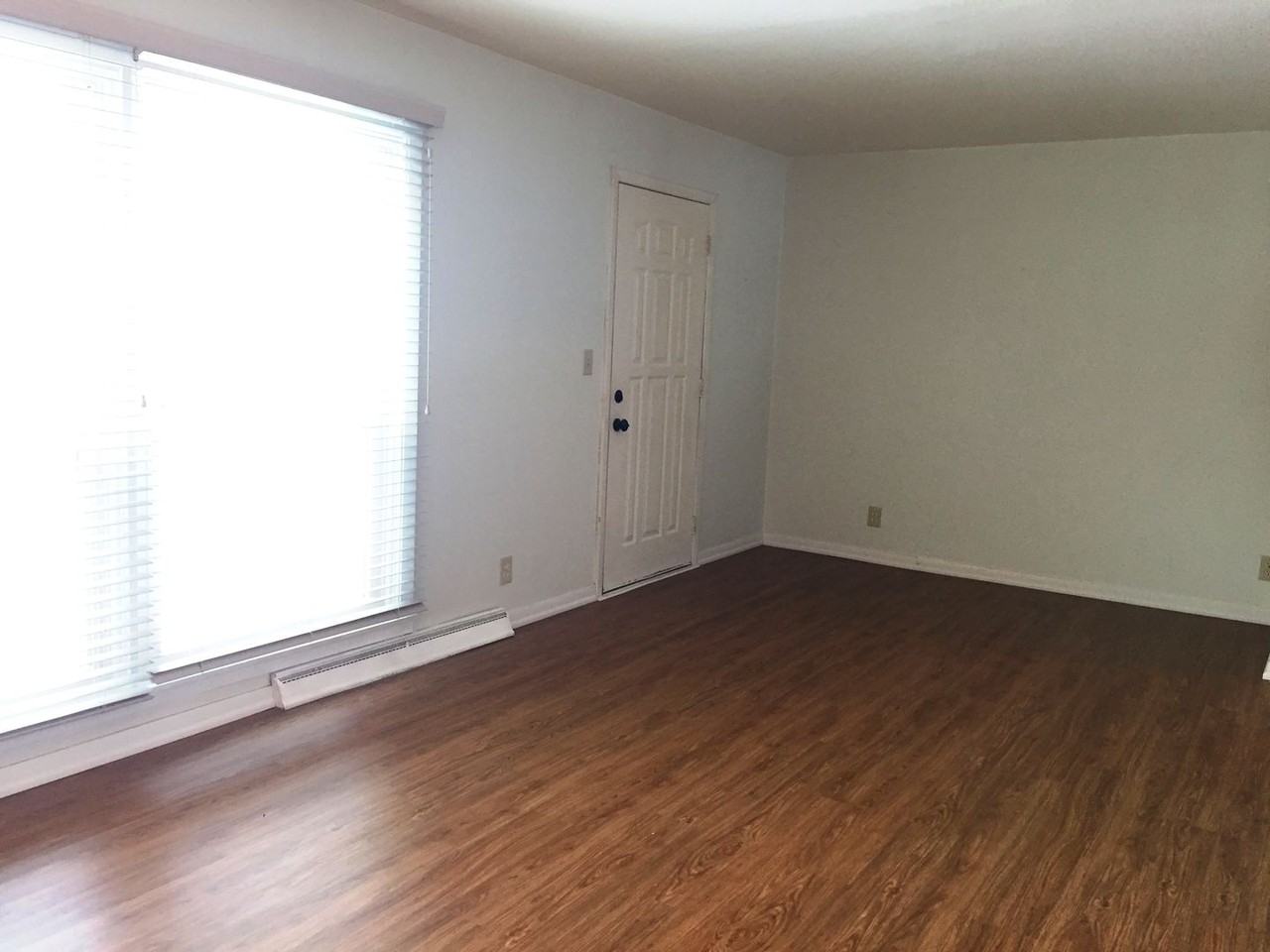 119 Mitchell Cir - Photo 3 of 17