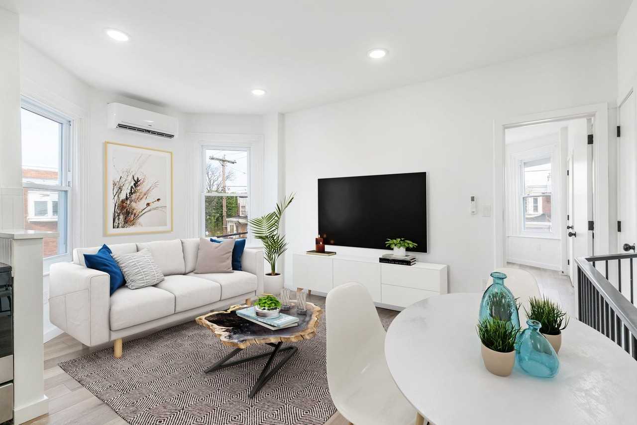 5758 Spruce St - Photo 6 of 22