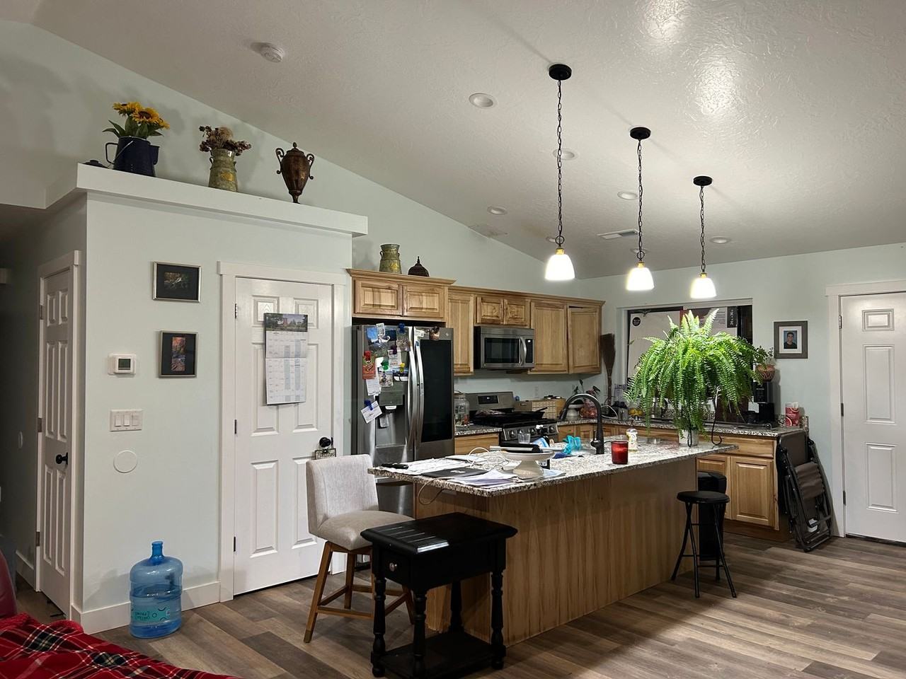 1180 S 4475 W - Photo 4 of 18