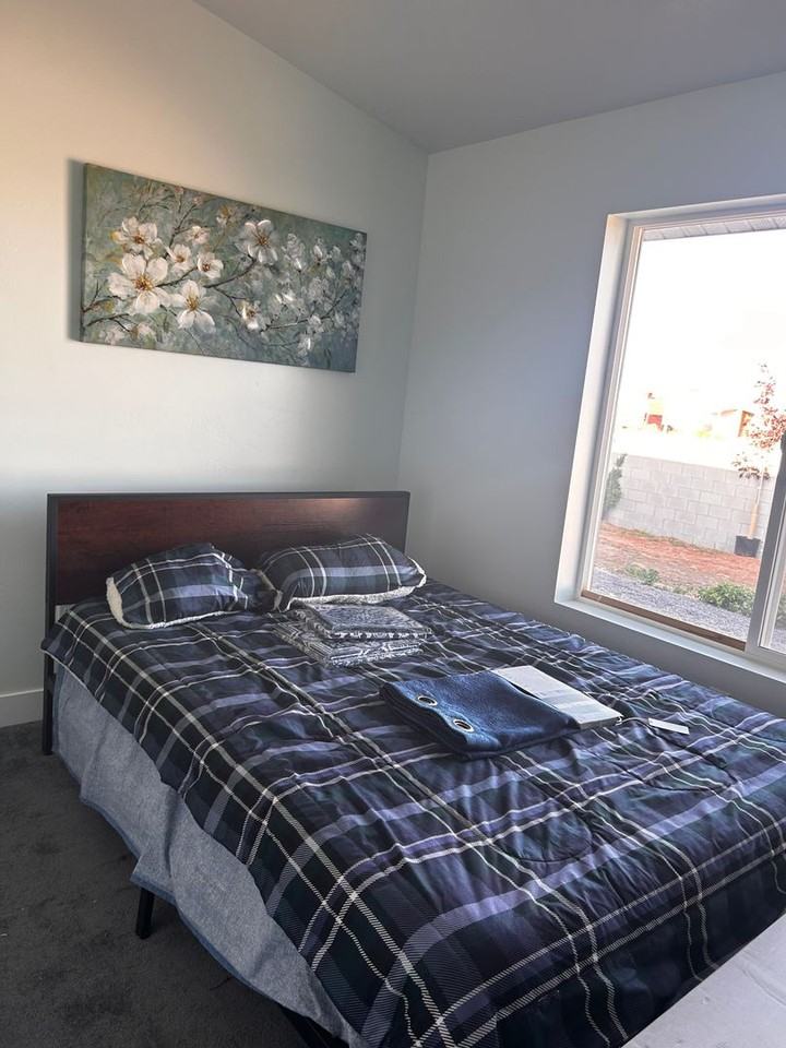 1180 S 4475 W - Photo 5 of 18