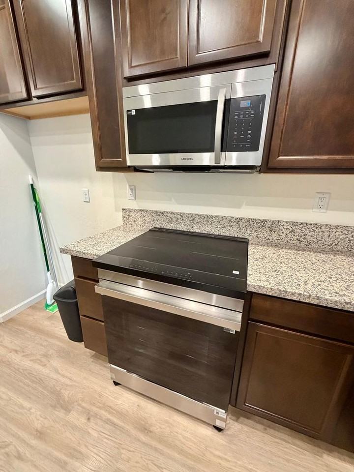 1006 Aggies Ave - Photo 2 of 13