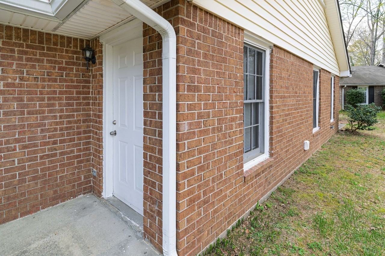 8081 Magnolia Dr - Photo 3 of 17