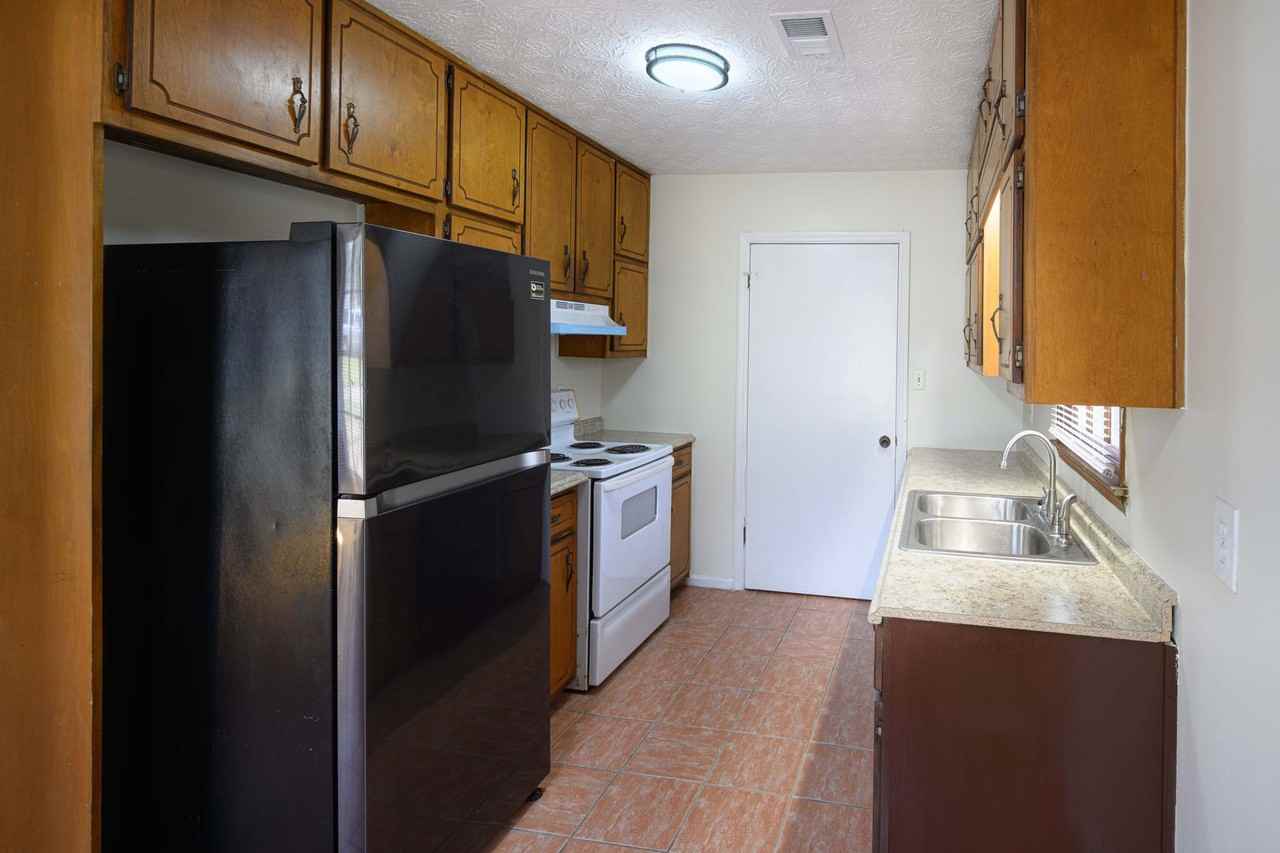 8081 Magnolia Dr - Photo 7 of 17