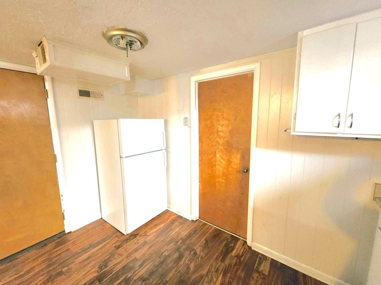 1239 Sw Oakley Ave #B1 - Photo 5 of 10