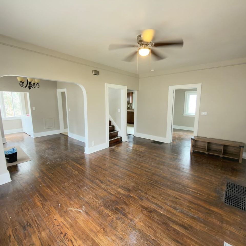 630 Delaware St Se - Photo 2 of 16