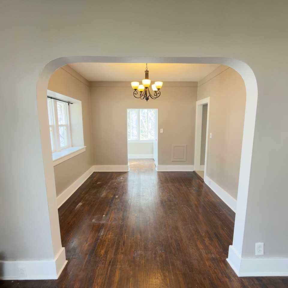 630 Delaware St Se - Photo 3 of 16