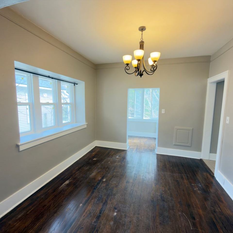 630 Delaware St Se - Photo 4 of 16