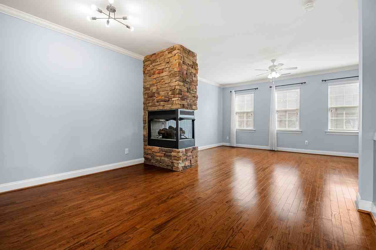 2607 Stewart Pines Dr - Photo 3 of 24