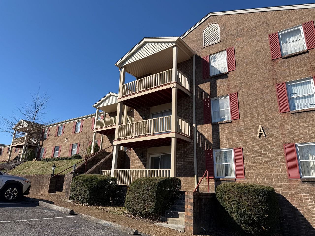 Charlestown Square Apartments - Photo 6 of 11