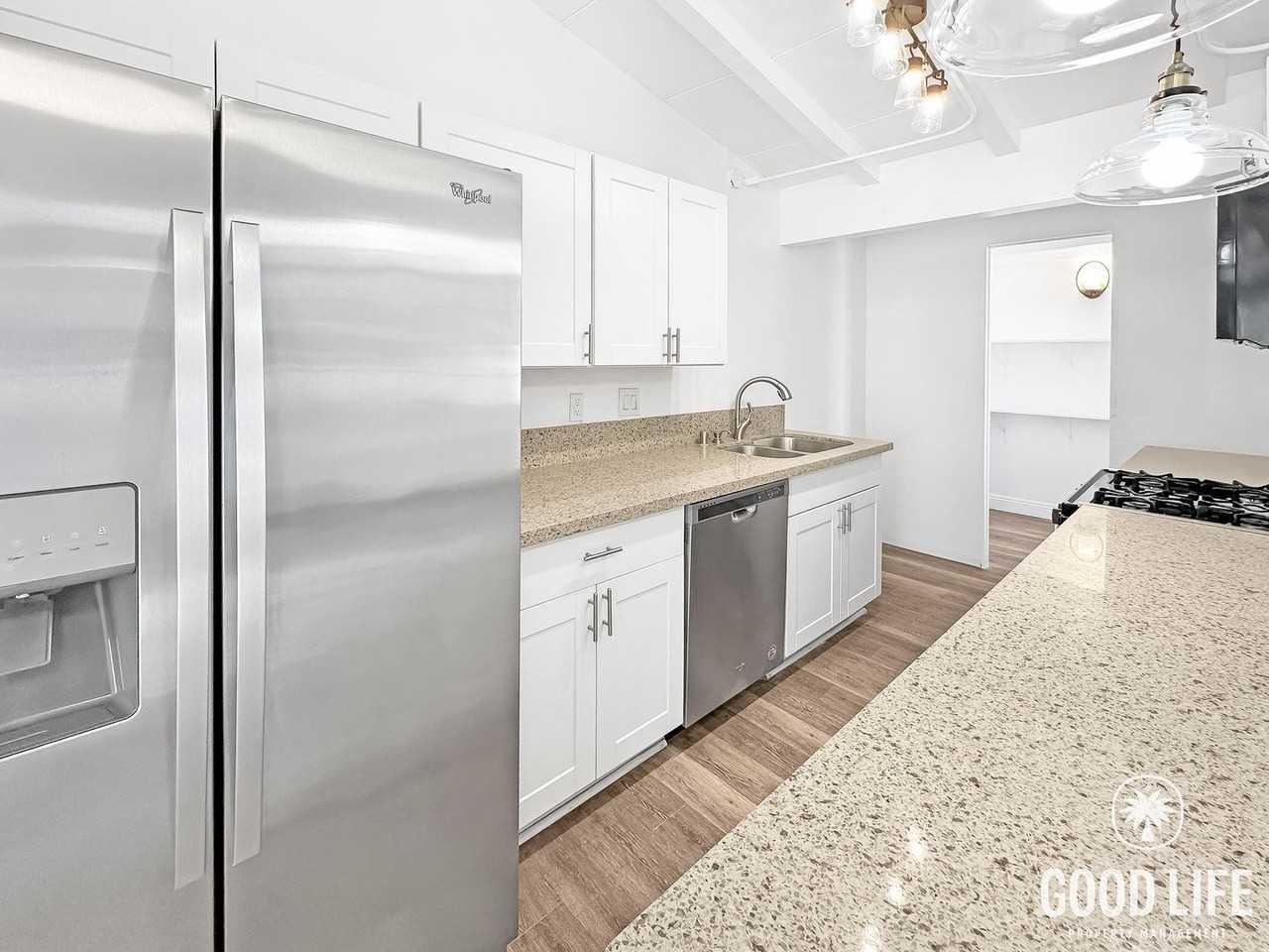 940 N Fern St #A - Photo 7 of 27