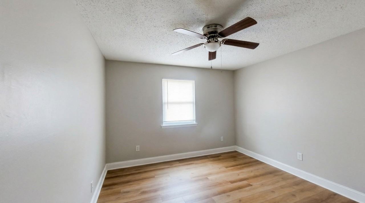 The Pointe on Lafayette - Photo 3 of 20