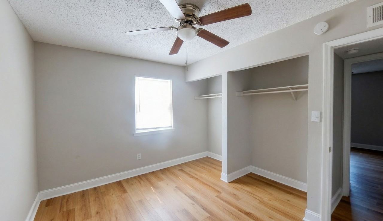 The Pointe on Lafayette - Photo 4 of 20