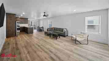 featured image of 266 N 300 W #4