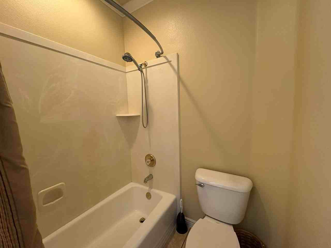 355 N 560 W - Photo 2 of 27