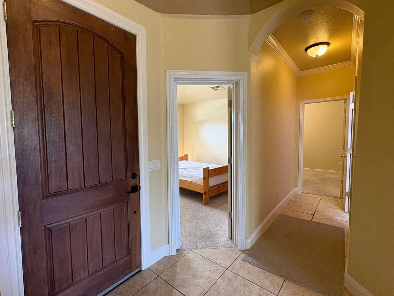 355 N 560 W - Photo 4 of 27