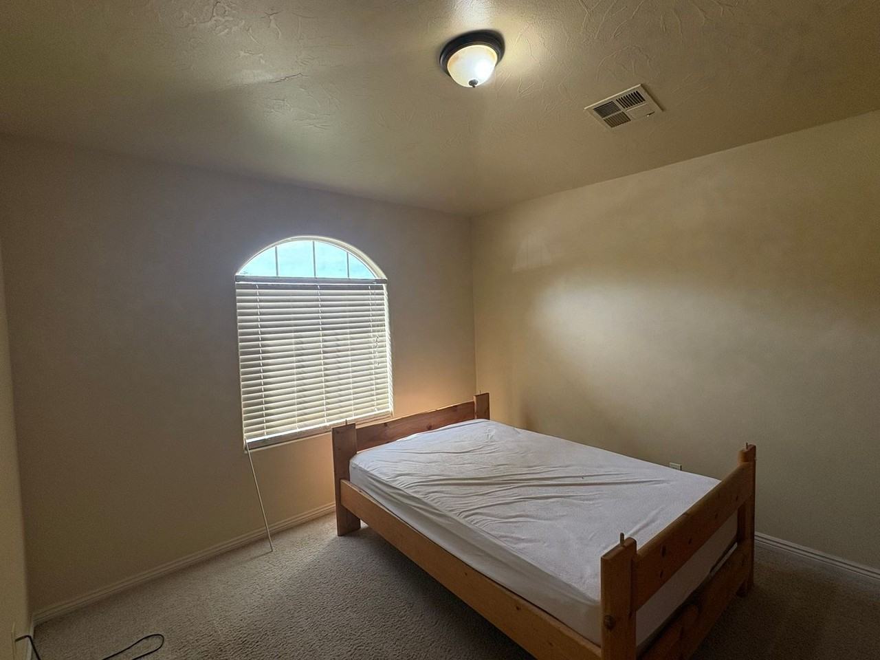 355 N 560 W - Photo 5 of 27