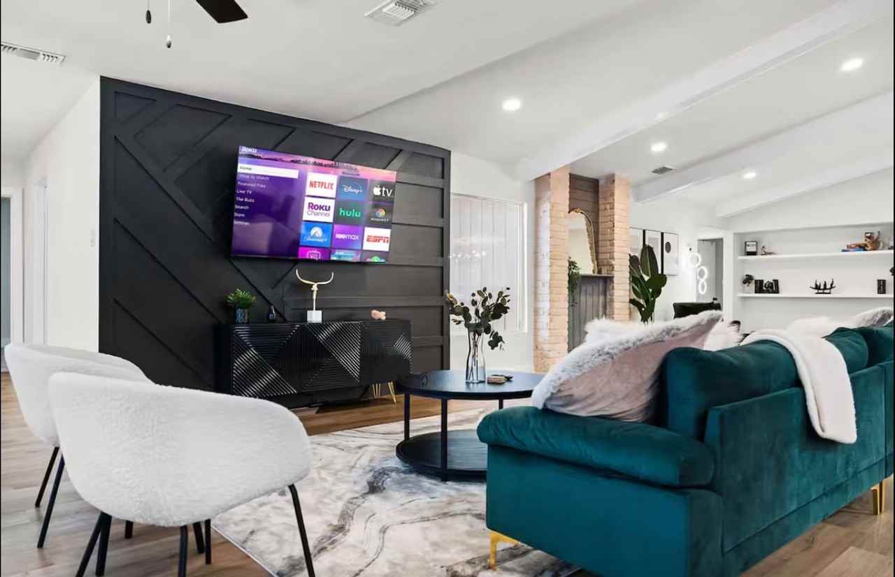 16502 Fox Knl - Photo 3 of 37