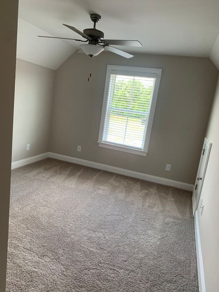 1960 Armistead Ln - Photo 5 of 10