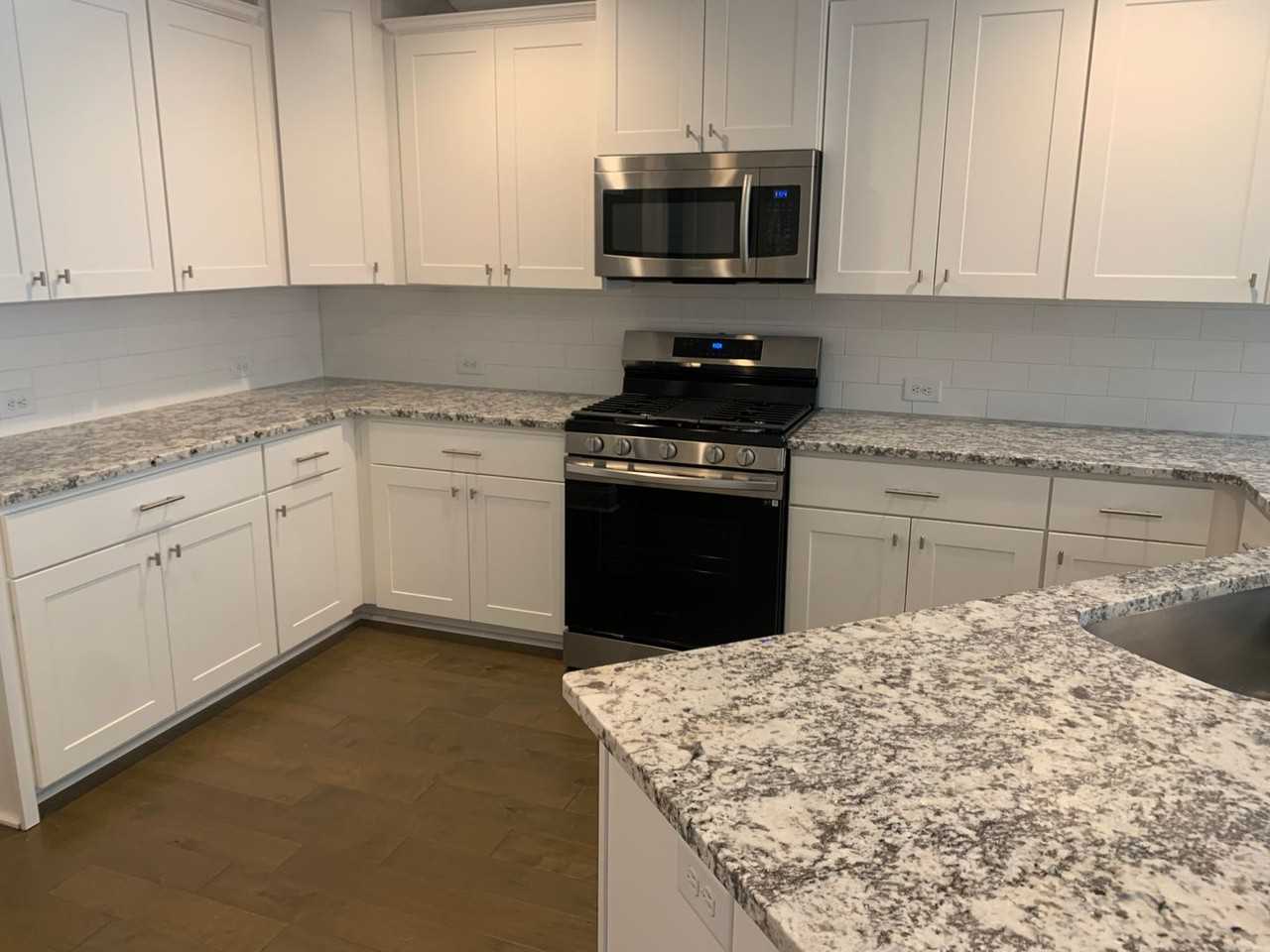 1960 Armistead Ln - Photo 7 of 10