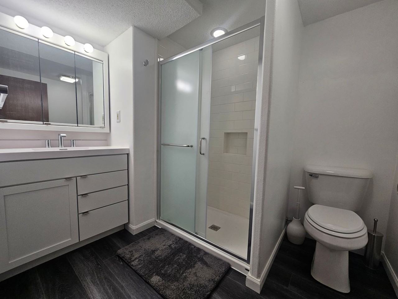 319 Prairie Ave - Photo 3 of 16