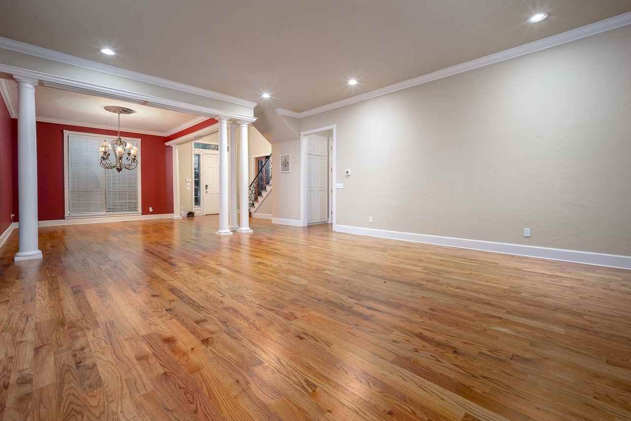 1032 W Lindsey St #A - Photo 4 of 37